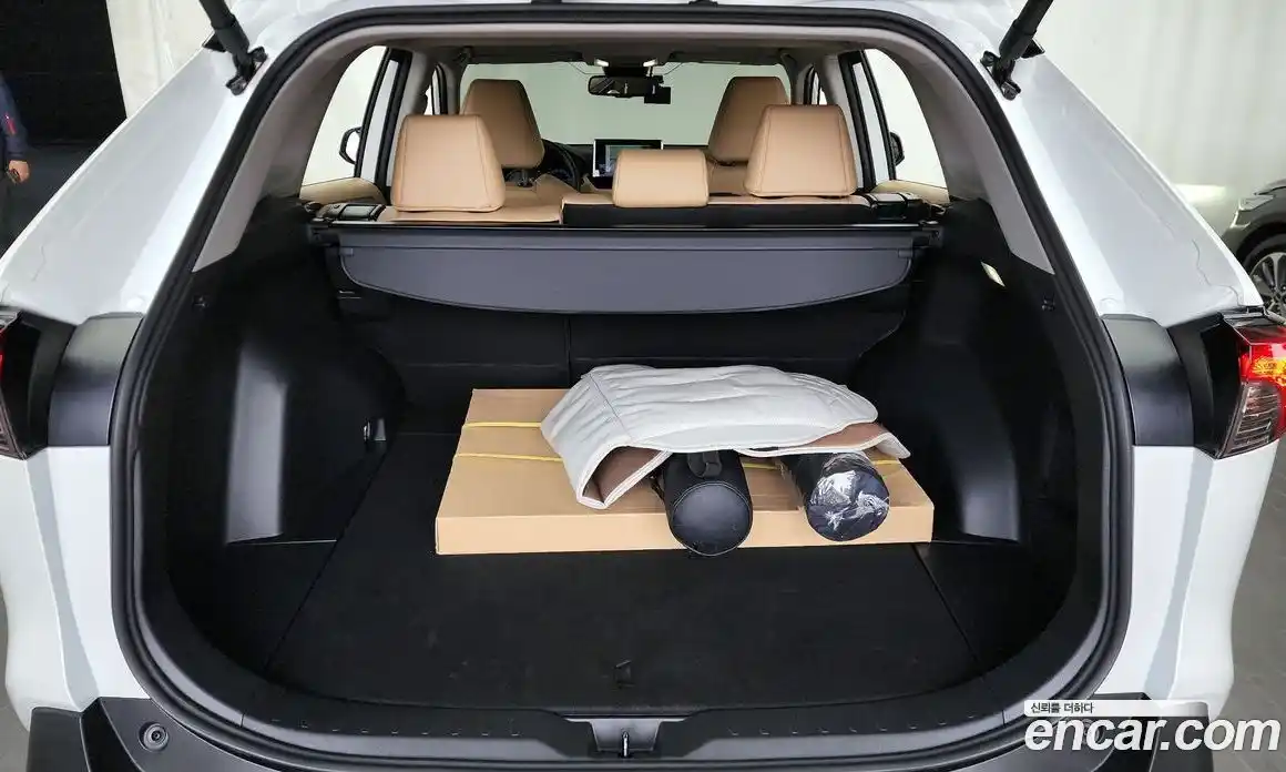 Toyota RAV4 2024 2.5 Автомат в Москве № 279256, фото 19