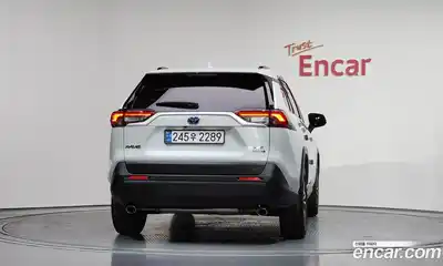 Toyota RAV4 2024 2.5 Автомат в Москве № 279256, миниатюра 3