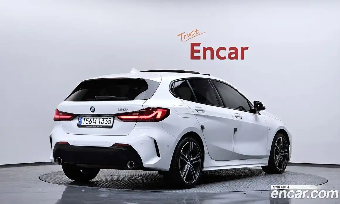 BMW 1-Series 2023 2.0 Автомат в Москве № 282983, фото 5