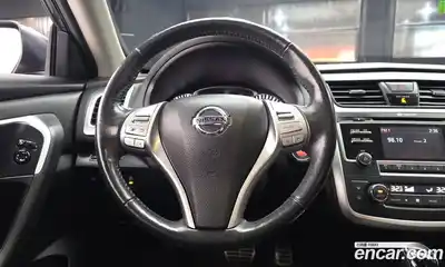 Nissan Altima 2017 2.5 Автомат в Москве № 284965, миниатюра 3