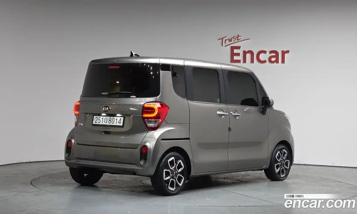 Kia Ray 2020 1.0 Автомат в Москве № 286592, фото 12