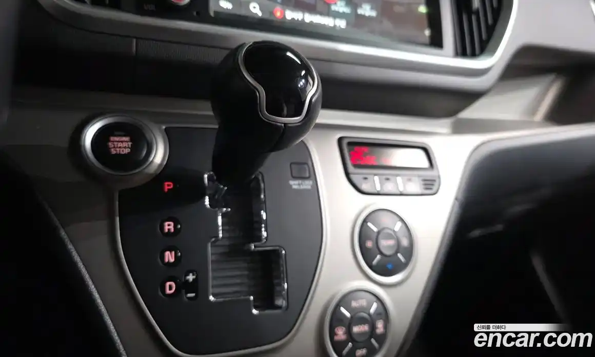 Kia Ray 2020 1.0 Автомат в Москве № 286592, фото 14