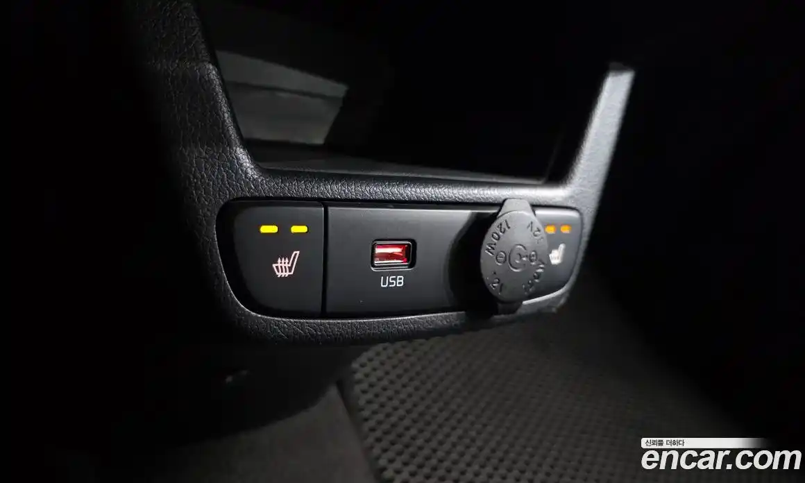 Kia Ray 2020 1.0 Автомат в Москве № 286592, фото 15