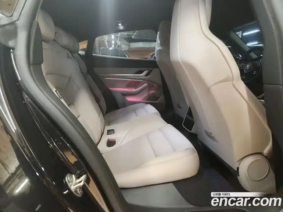 Porsche Taycan 2026 0.1 Автомат в Москве № 297140, фото 8