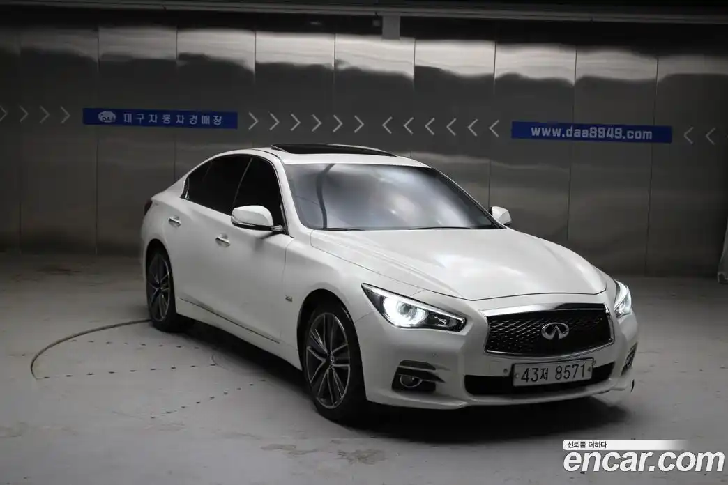 Infiniti Q50 2015 2.1 Автомат в Москве № 305570, фото 3