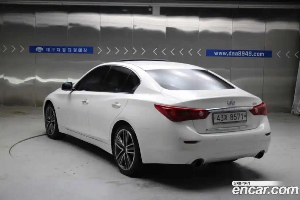 Infiniti Q50 2015 2.1 Автомат в Москве № 305570, фото 4