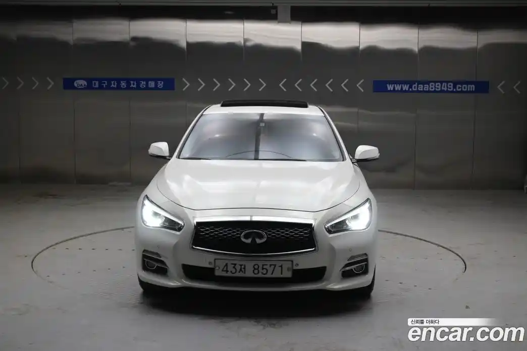 Infiniti Q50 2015 2.1 Автомат в Москве № 305570, фото 5