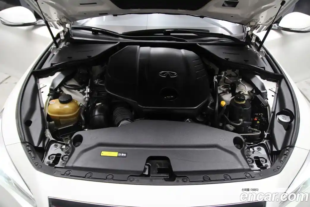 Infiniti Q50 2015 2.1 Автомат в Москве № 305570, фото 6