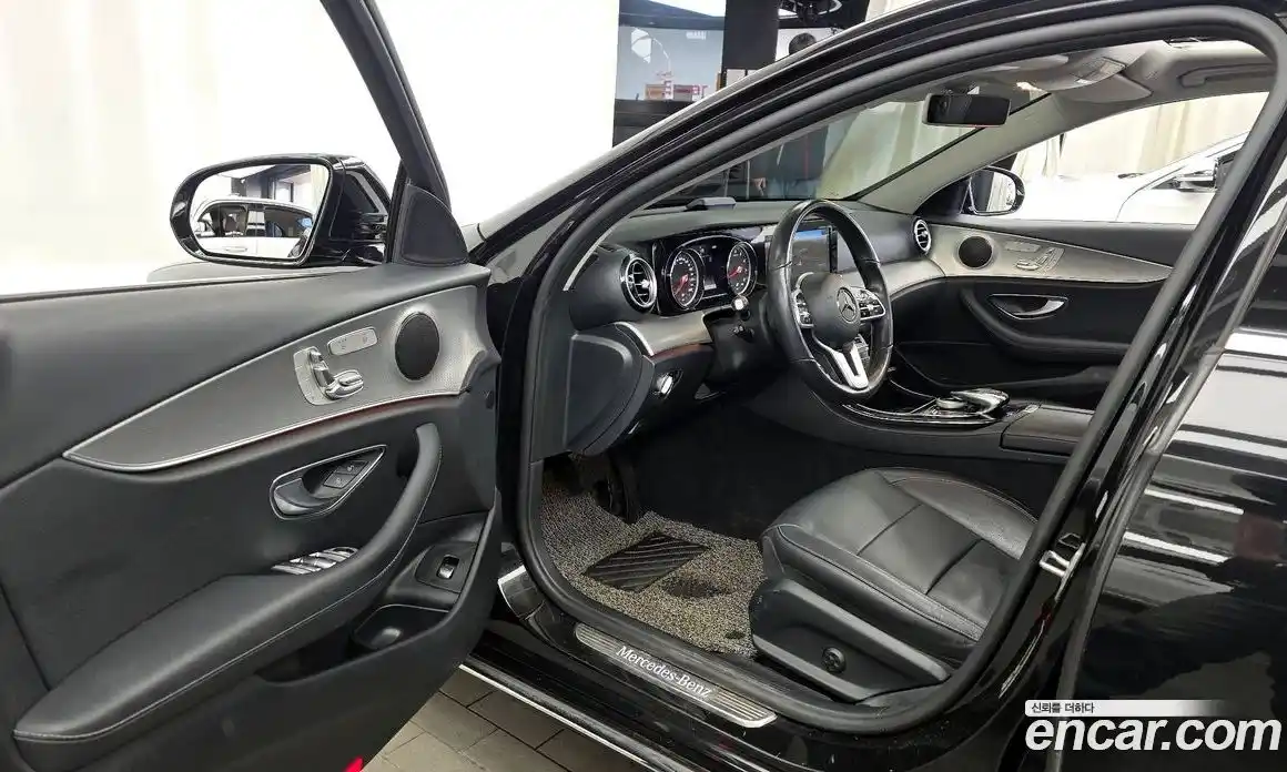 Mercedes-Benz E-Class 2019 2.0 Автомат в Москве № 311612, фото 13