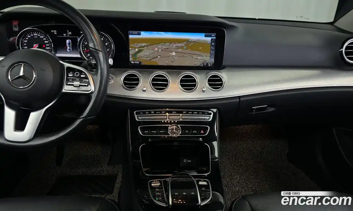 Mercedes-Benz E-Class 2019 2.0 Автомат в Москве № 311612, фото 19