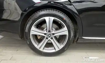 Mercedes-Benz E-Class 2019 2.0 Автомат в Москве № 311612, миниатюра 3