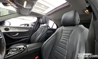 Mercedes-Benz E-Class 2019 2.0 Автомат в Москве № 311612, миниатюра 6