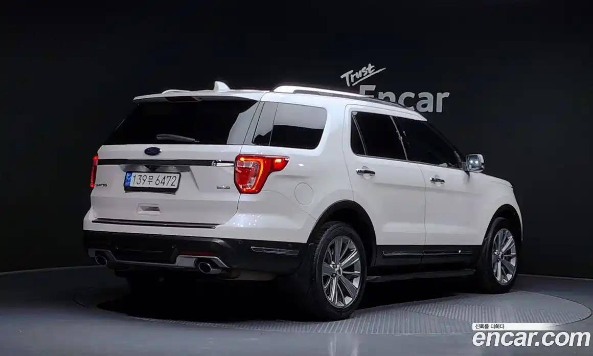 Ford Explorer 2018 2.3 Автомат в Москве № 319109, фото 12
