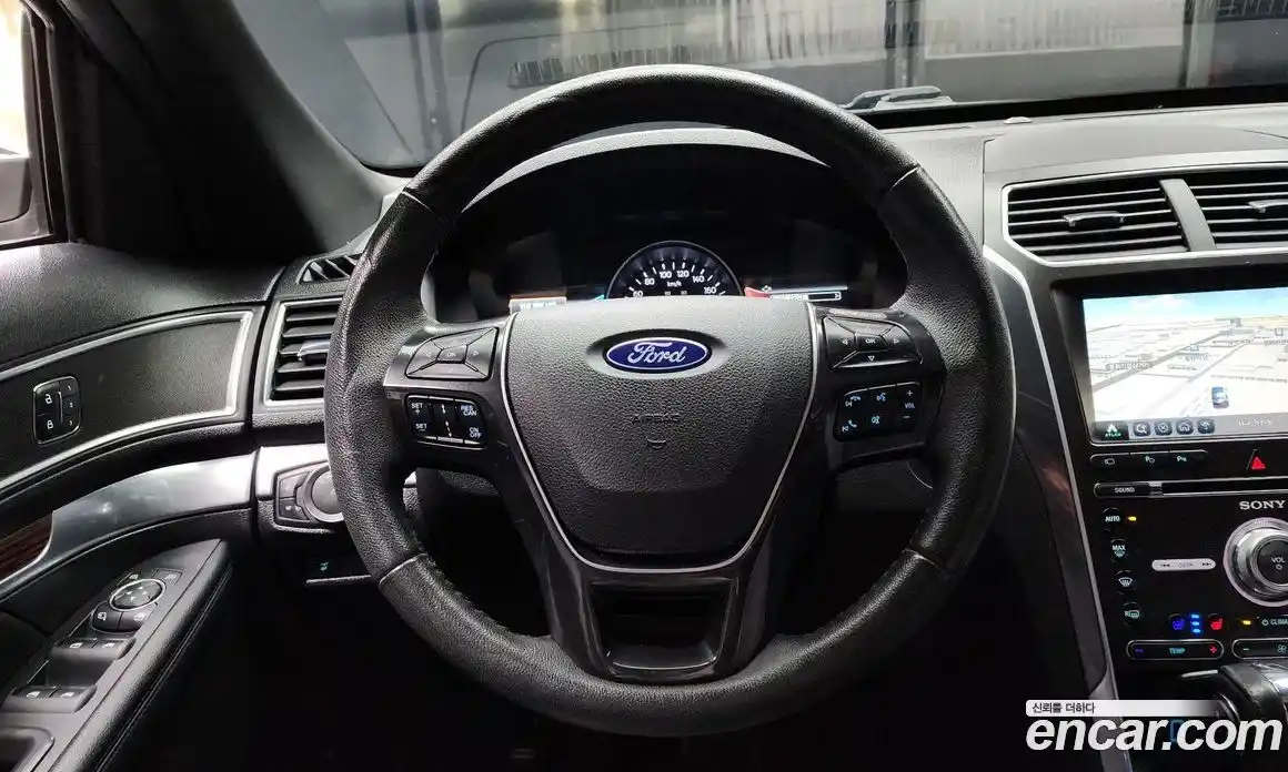 Ford Explorer 2018 2.3 Автомат в Москве № 319109, фото 8