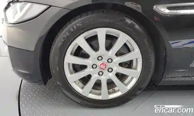 Jaguar XE 2016 2.0 Автомат в Москве № 320223, миниатюра 12