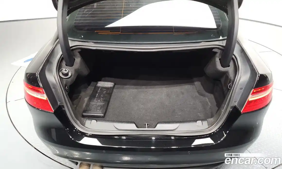 Jaguar XE 2016 2.0 Автомат в Москве № 320223, фото 6