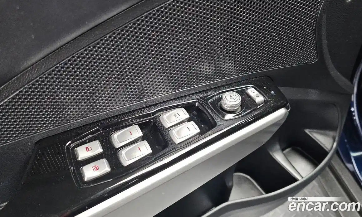 SsangYong TIBOLI 2016 1.6 Автомат в Москве № 33682, фото 17