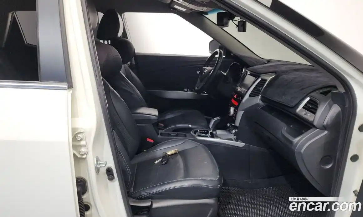 SsangYong TIBOLI 2016 1.6 Автомат в Москве № 341364, фото 13