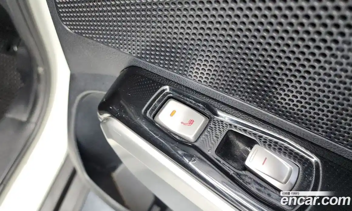 SsangYong TIBOLI 2016 1.6 Автомат в Москве № 341364, фото 15