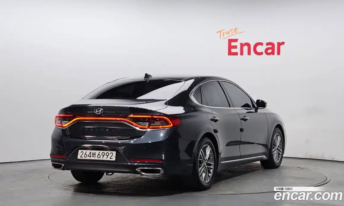 Hyundai Grandeur 2019 2.4 Автомат в Москве № 3525, фото 18