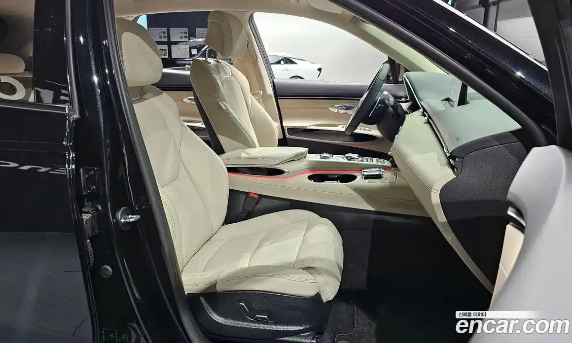 Genesis GV70 2023 2.5 Автомат в Москве № 364310, фото 10