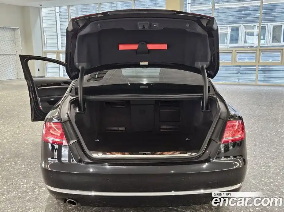 Audi A8 2014 4.1 Автомат в Москве № 373605, фото 15