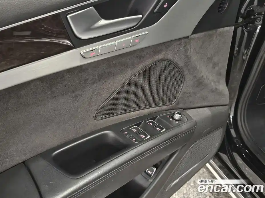 Audi A8 2014 4.1 Автомат в Москве № 373605, фото 17