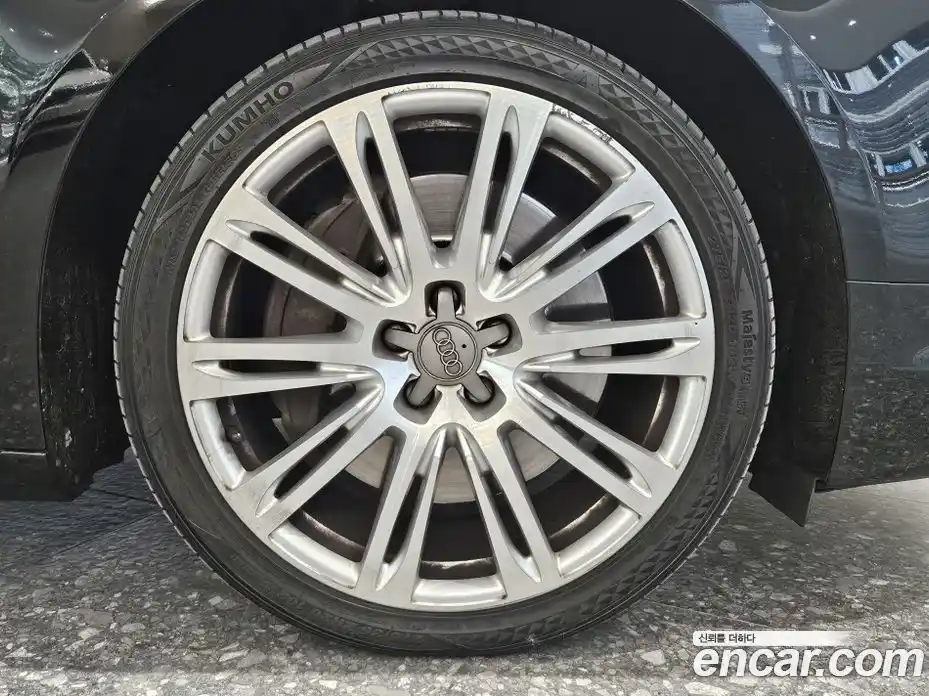 Audi A8 2014 4.1 Автомат в Москве № 373605, фото 5