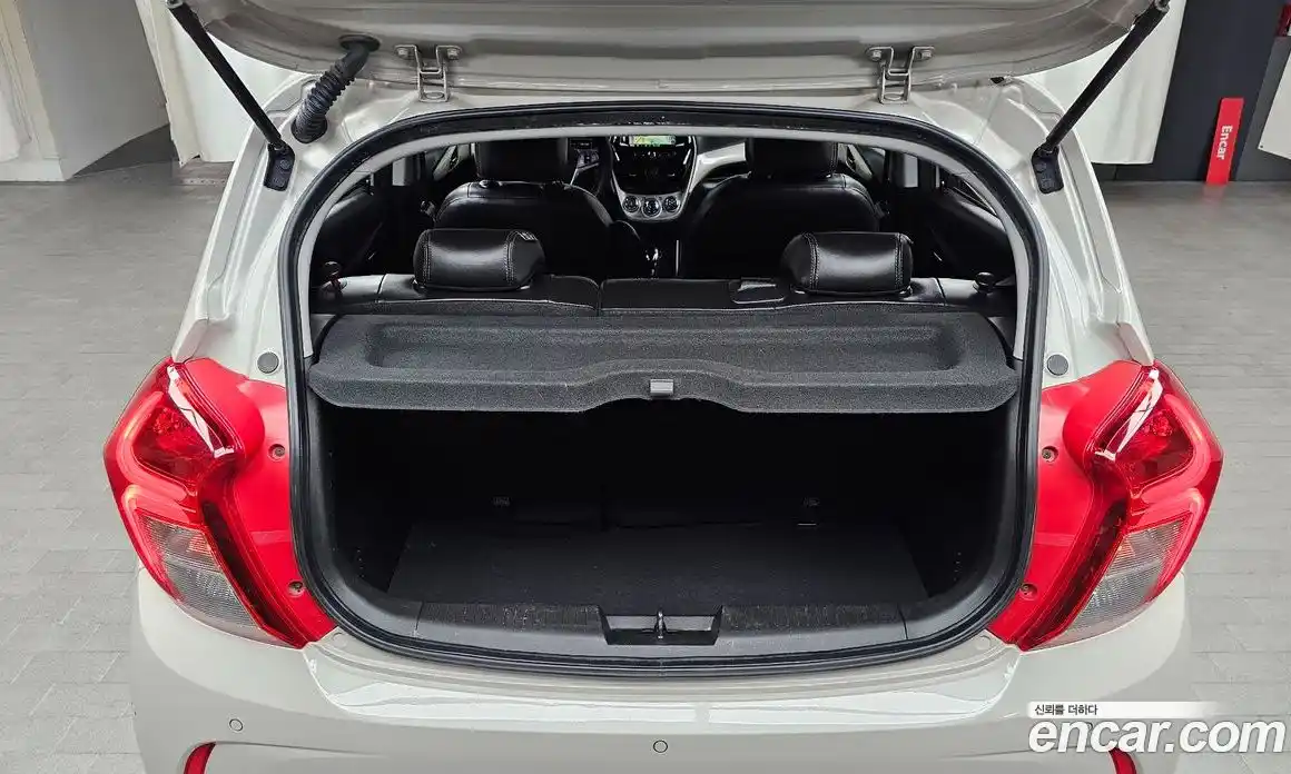 Chevrolet Spark 2016 1.0 Автомат в Москве № 37575, фото 15