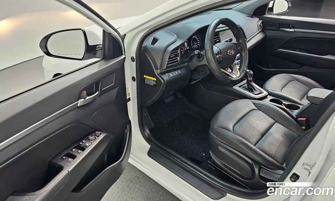 Hyundai Avante 2019 1.6 Автомат в Москве № 399207, фото 11