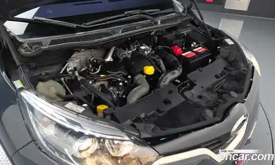 Renault QM3 2017 1.5 Автомат в Москве № 423193, миниатюра 6