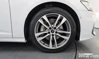 Audi A6 2023 2.0 Автомат в Москве № 428791, миниатюра 4