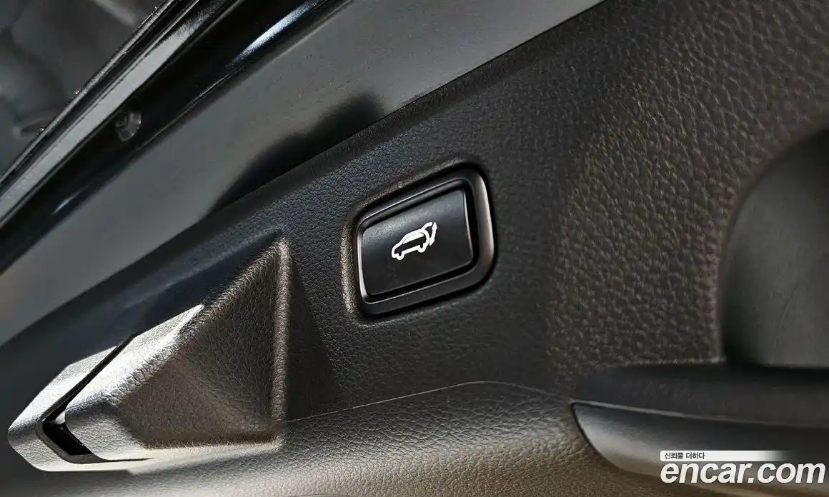 Kia Seltos 2023 2.0 Автомат в Москве № 451772, фото 17