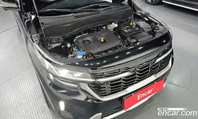 Kia Seltos 2023 2.0 Автомат в Москве № 451772, миниатюра 5