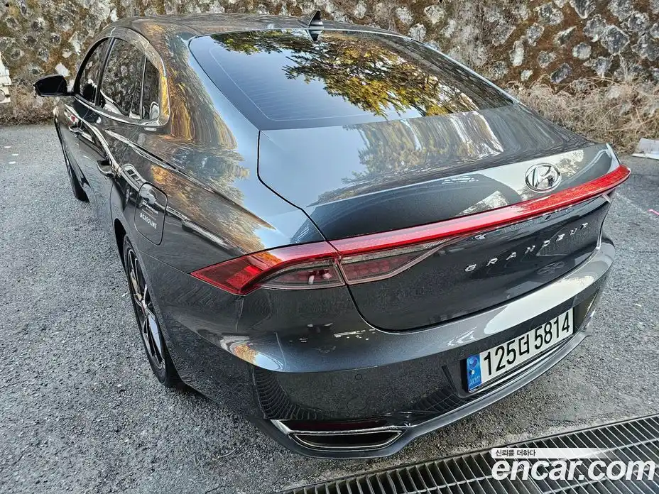 Hyundai Grandeur 2022 2.5 Автомат в Москве № 45236, фото 4