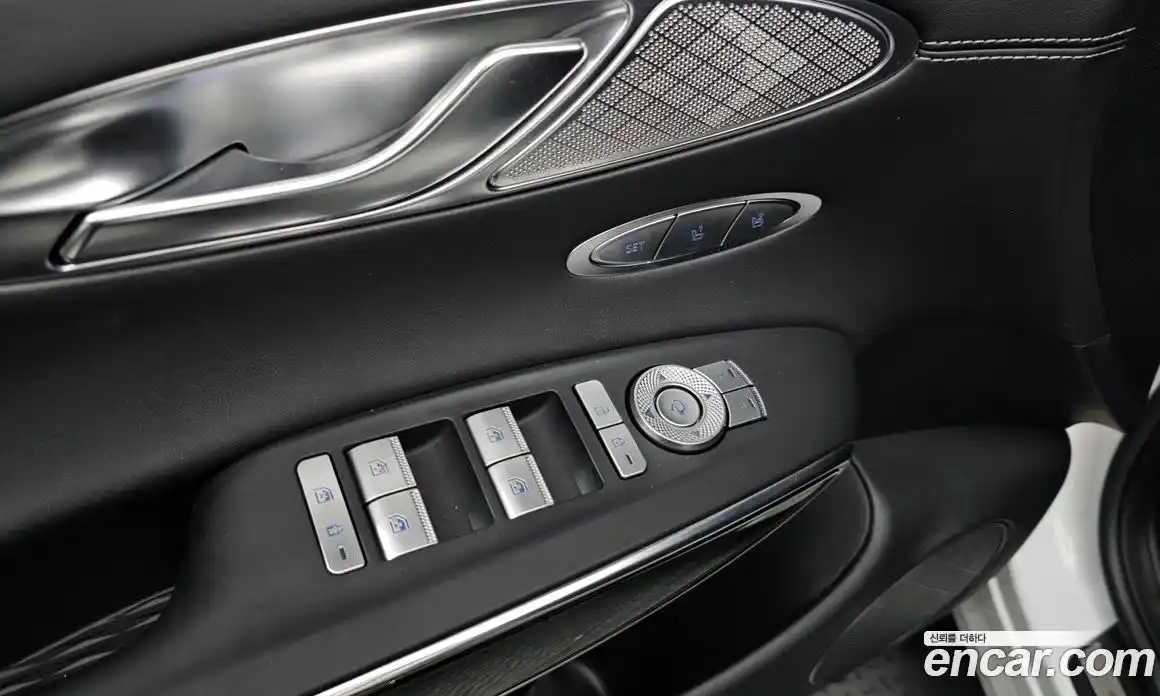 Genesis GV70 2024 2.5 Автомат в Москве № 452993, фото 19