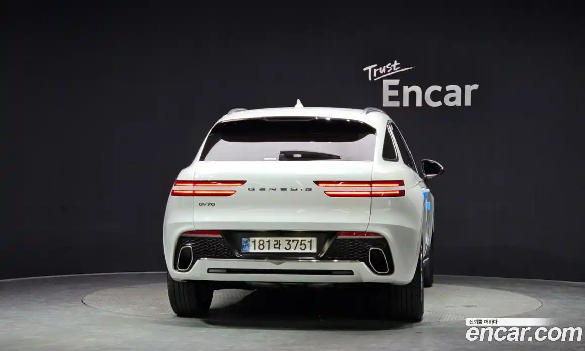 Genesis GV70 2024 2.5 Автомат в Москве № 452993, фото 4