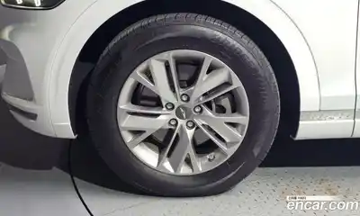 Genesis GV70 2024 2.5 Автомат в Москве № 452993, миниатюра 5