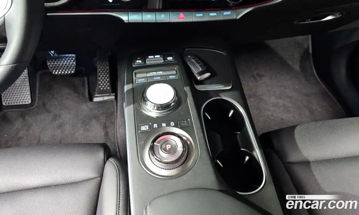 Genesis GV70 2024 2.5 Автомат в Москве № 452993, фото 9