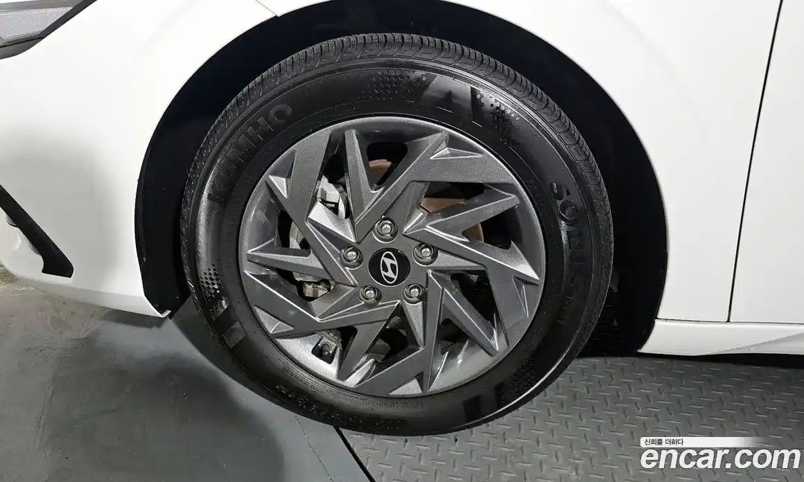 Hyundai Avante 2024 1.6 Автомат в Москве № 45462, фото 4