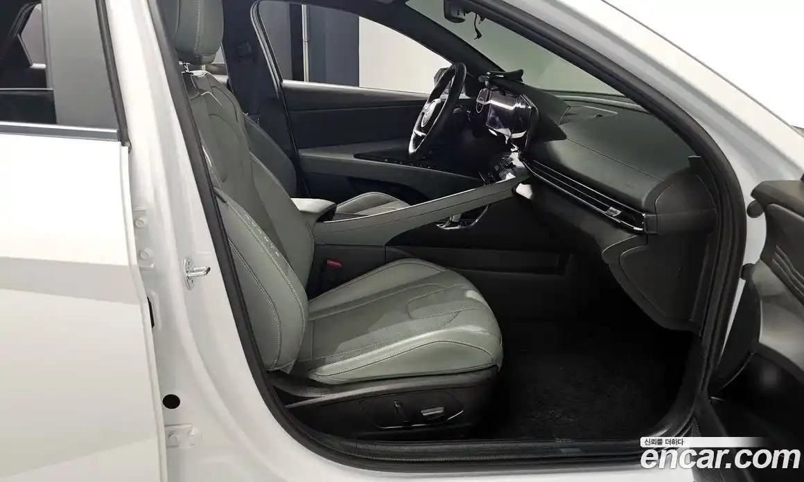 Hyundai Avante 2024 1.6 Автомат в Москве № 45462, фото 10