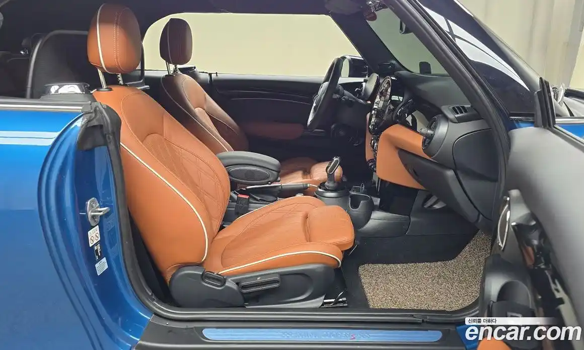 Mini Cooper Convertible 2024 2.0 Автомат в Москве № 471834, фото 11