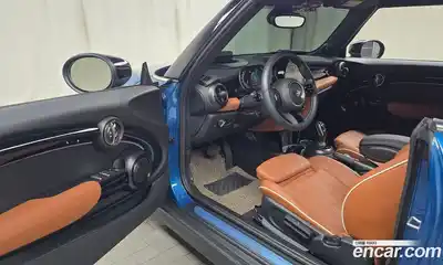 Mini Cooper Convertible 2024 2.0 Автомат в Москве № 471834, миниатюра 10