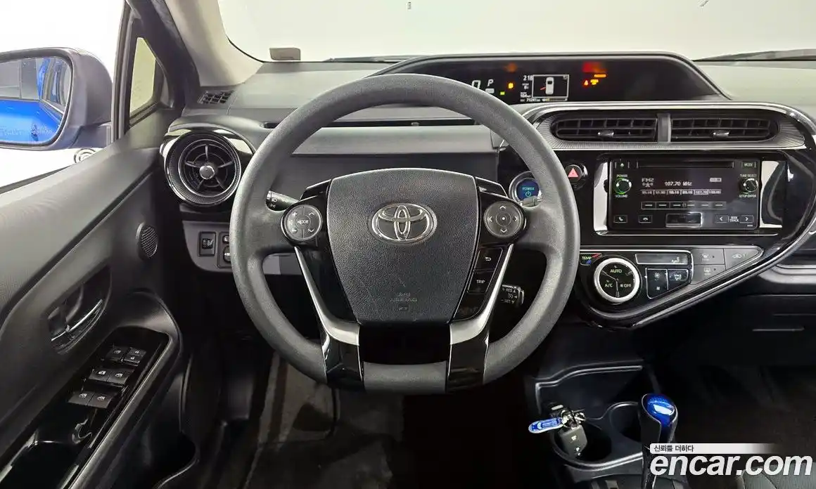Toyota Prius 2018 1.5 Автомат в Москве № 472995, фото 13