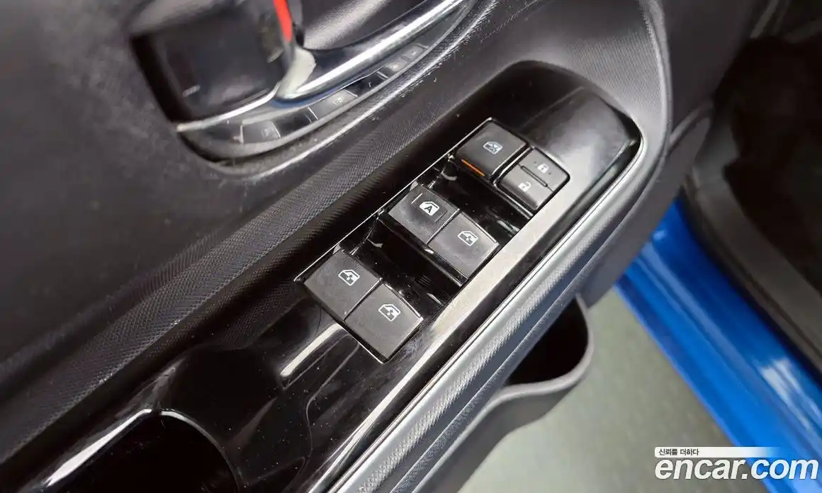 Toyota Prius 2018 1.5 Автомат в Москве № 472995, фото 16