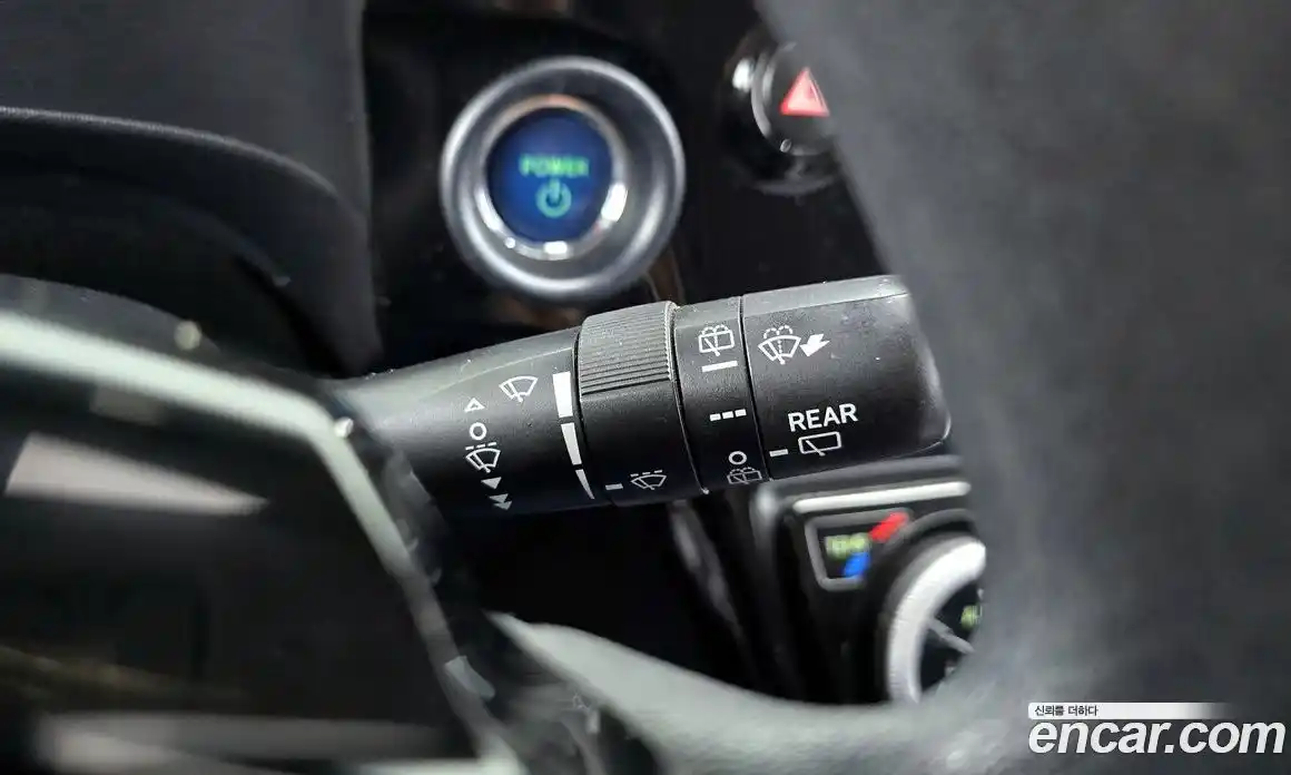 Toyota Prius 2018 1.5 Автомат в Москве № 472995, фото 18