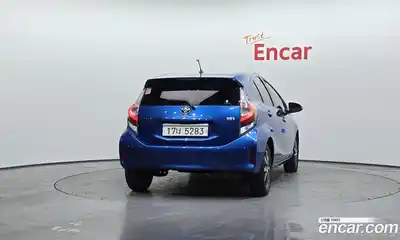 Toyota Prius 2018 1.5 Автомат в Москве № 472995, миниатюра 4