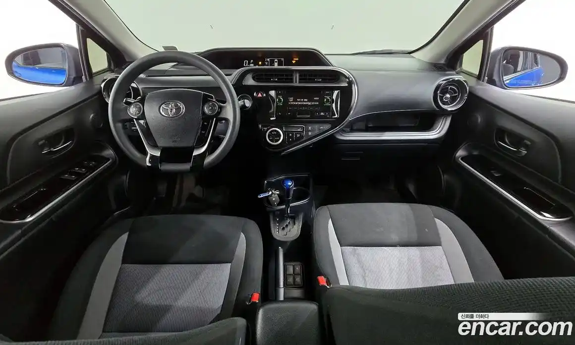 Toyota Prius 2018 1.5 Автомат в Москве № 472995, фото 7