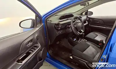 Toyota Prius 2018 1.5 Автомат в Москве № 472995, миниатюра 10