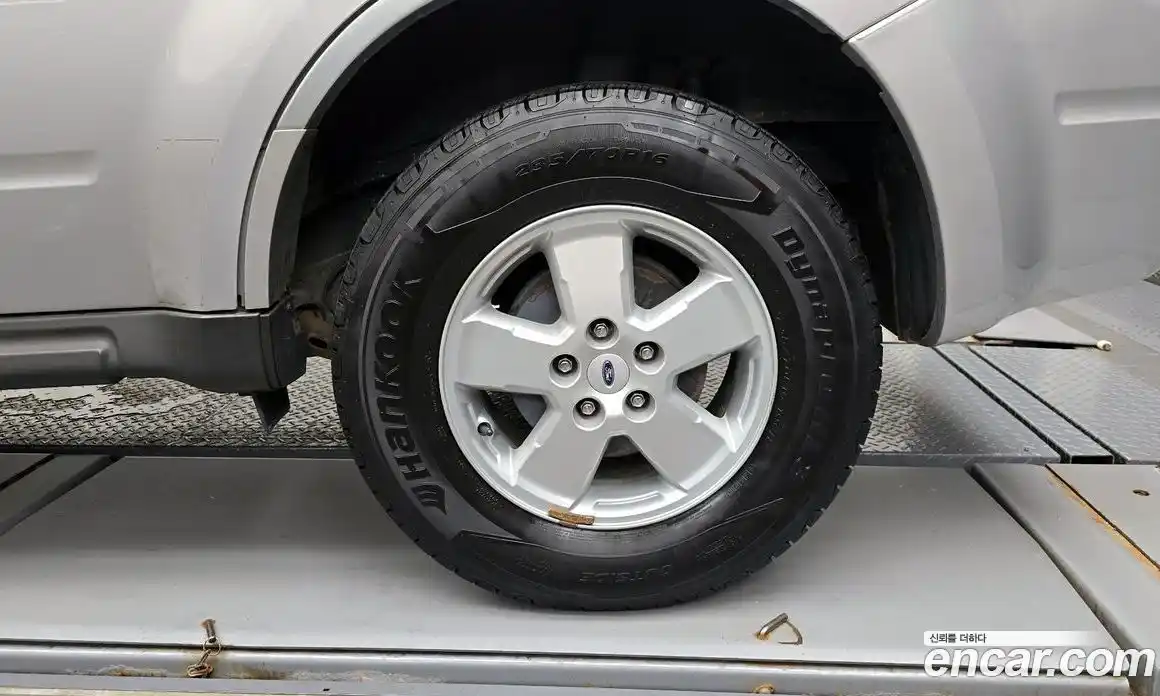 Ford Escape 2009 2.5 Автомат в Москве № 473802, фото 5